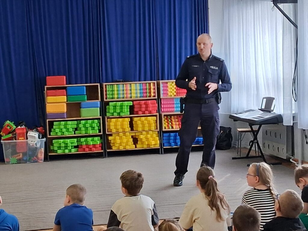 SPOTKANIE Z POLICJANTEM