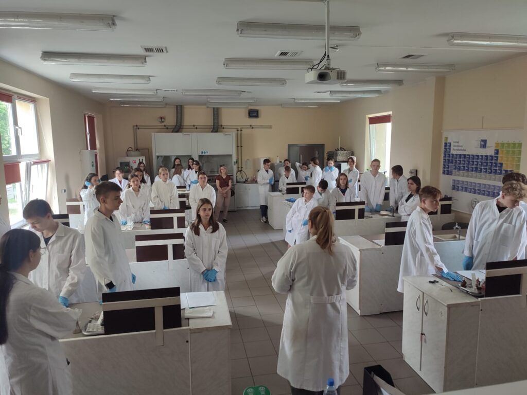 Warsztaty chemiczne na Wydziale Chemii Uniwersytetu Łódzkiego