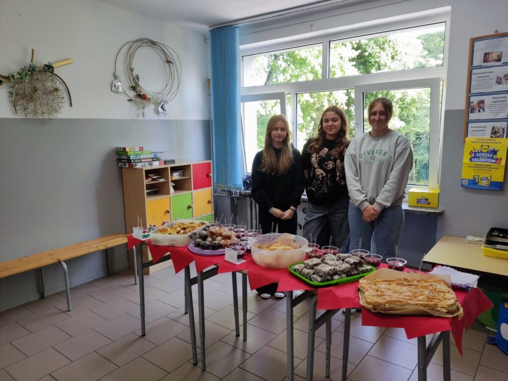 Kiermasz słodkości zorganizowany przez Samorząd Uczniowski 🍪🍩🍫