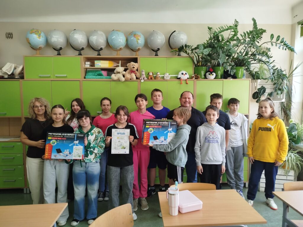 Klasa V odkrywa tajniki odnawialnych źródeł energii 🌱⚡