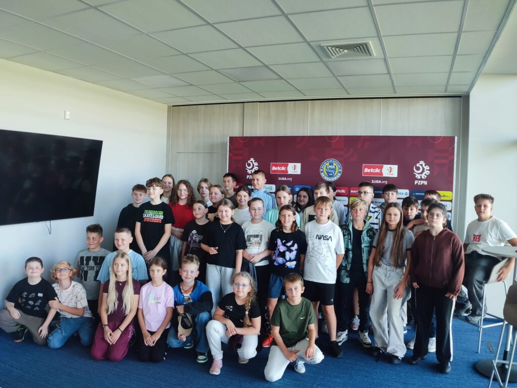 Wyjazd integracyjny klas IV-VI z okazji Dnia Chłopaka.